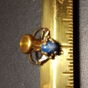 18k HGE Vintage Fancy Ring sz 6.5 Classy Antique Setting Beautiful Blue Stone